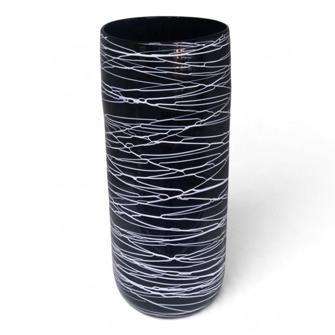Noir silhouette decorative vase