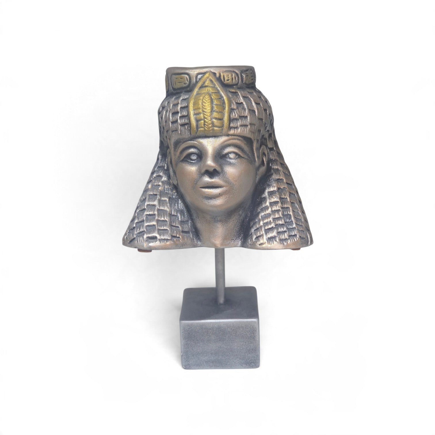 Pharaoh's legacy  a touch of ancient Egyptian elegance